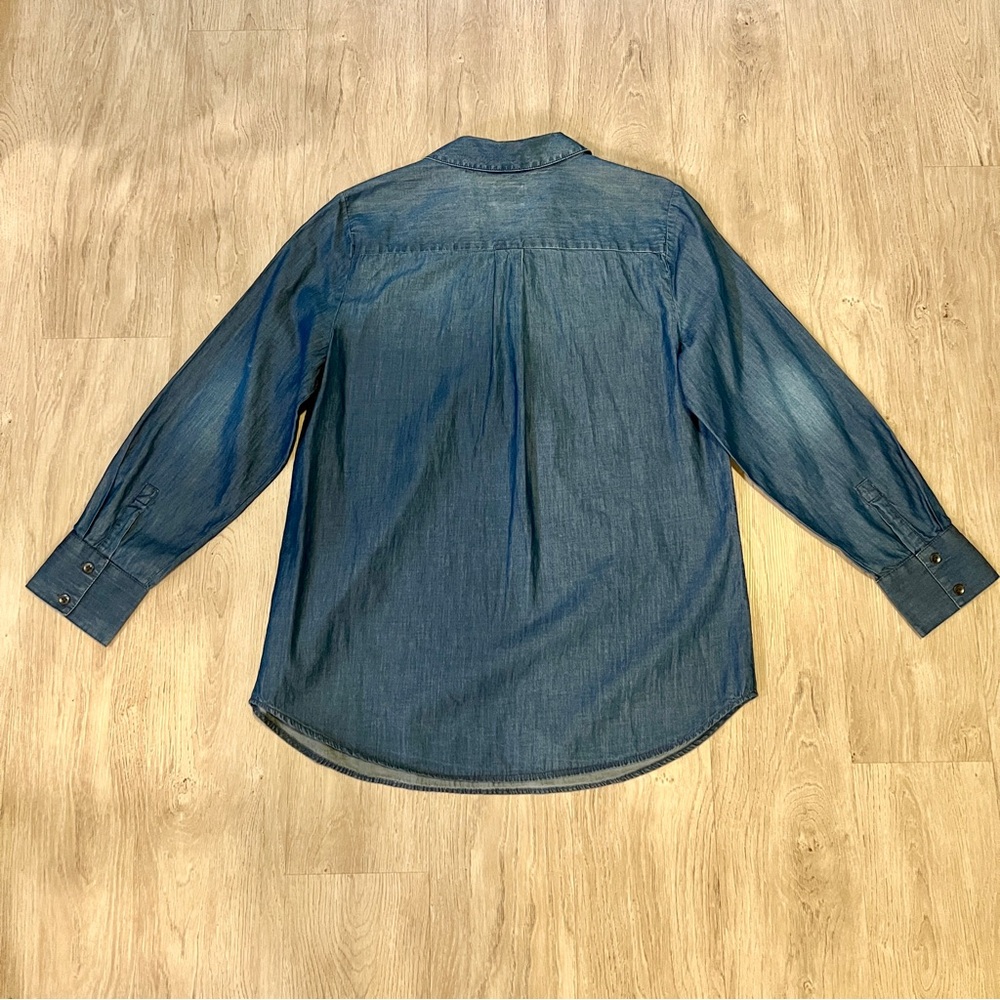 CHICO’S Women’s Chambray Lace Up Denim Blue 100% Cotton Long Sleeve Top - Picture 2 of 7